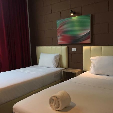 Hotel The Zell Buri Ram Zewnętrze zdjęcie